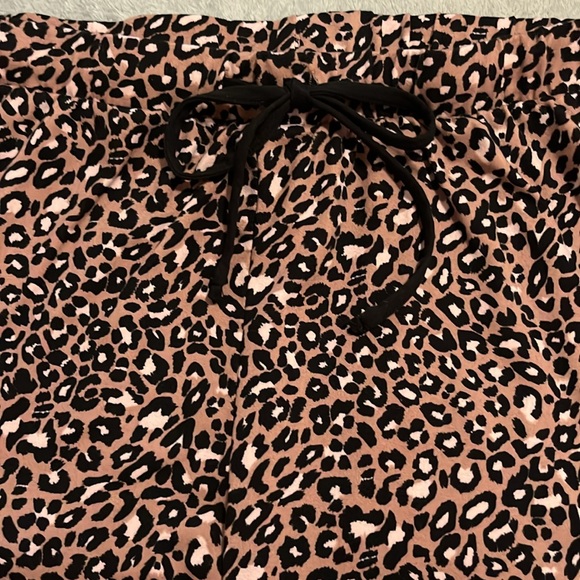 Brand New! Sz Med. Rae Dunn Pajama Set - Picture 5 of 8